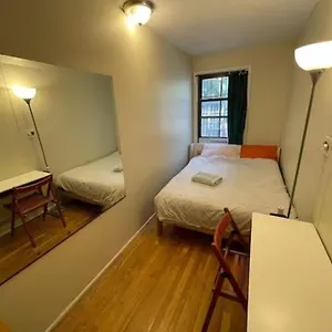 Homestay Central And Affordable Williamsburg Private Bedroom Close To Subway, New York