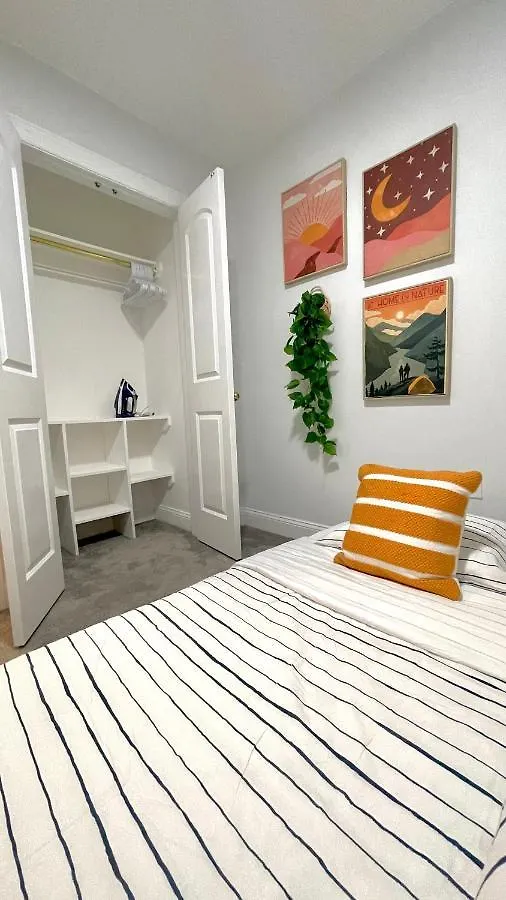 Modern Apartment With Parking & Quick Ride To Manhattan New York