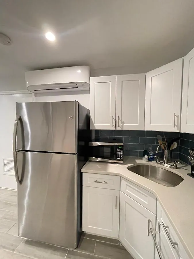 Modern Apartment With Parking & Quick Ride To Manhattan New York 0*,  United States