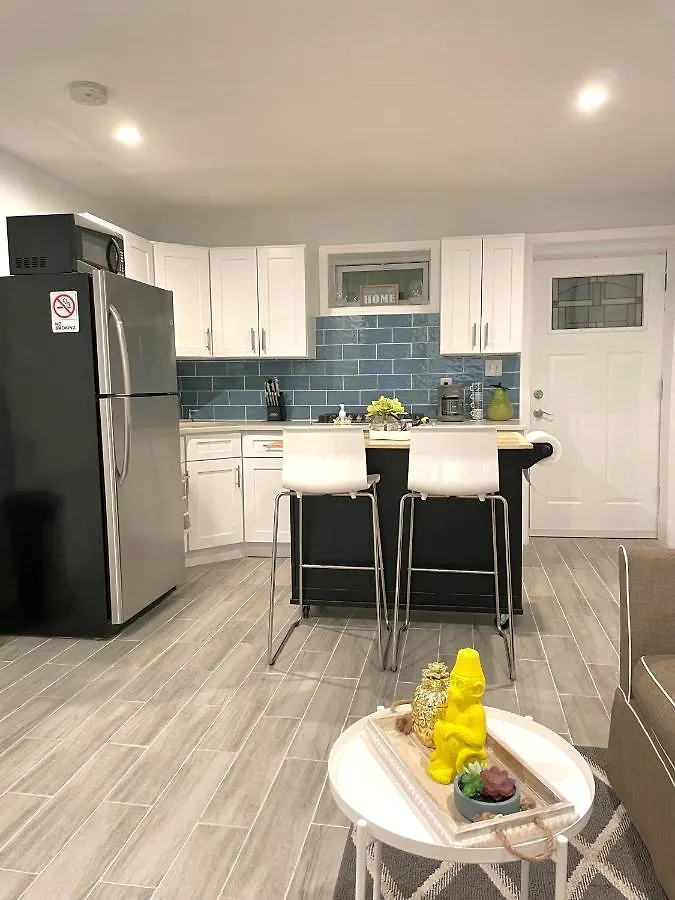 Modern Apartment With Parking & Quick Ride To Manhattan New York