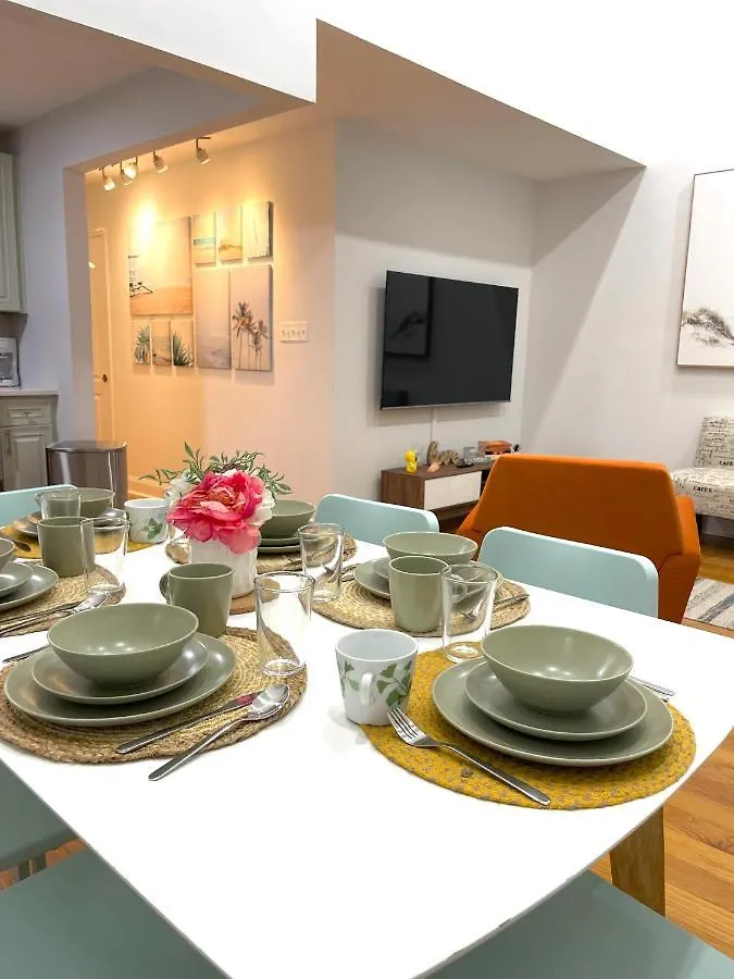 Modern Apartment With Parking & Quick Ride To Manhattan New York
