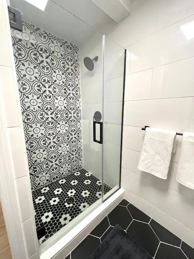 Modern Apartment With Parking & Quick Ride To Manhattan New York 0*,  United States